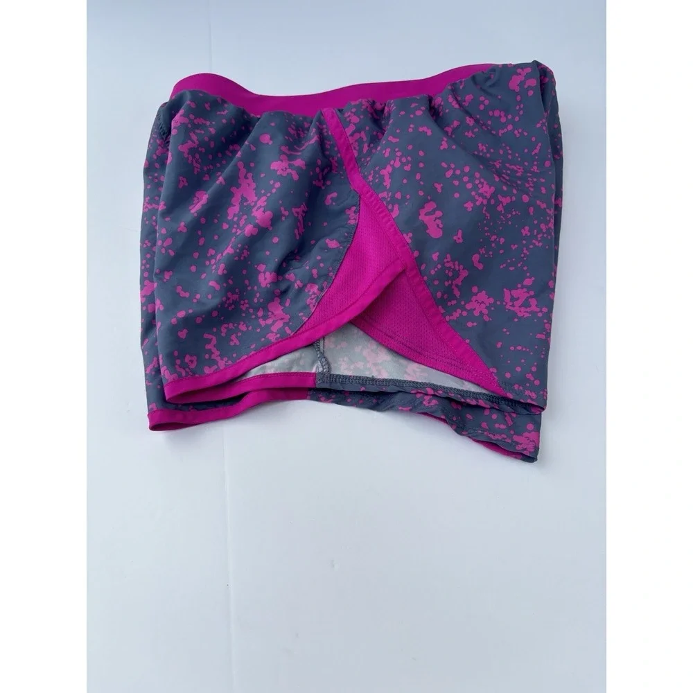 Under Armour Shorts‎ Women Size XS Pink Gray Athleisure Lined Running Gym Active